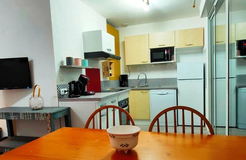 Hourtin Port House | Homerez - Nice house for 6 ppl. with shared pool and terrace at Hourtin