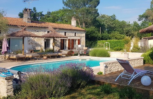 Bussac-Foret House | Homerez - Nice house for 3 ppl. with shared pool at Bussac-Forêt