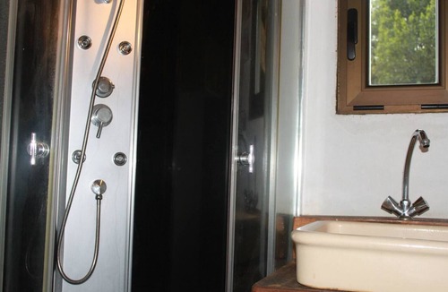 Pontonx-sur-l'Adour Villa | Homerez - Villa for 4 ppl. with shared pool and terrace at Pontonx-sur-l'Adour