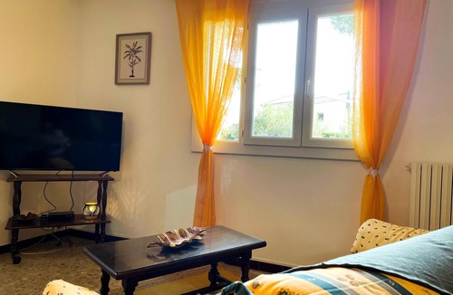 Sablet Villa | Homerez - Villa for 12 ppl. with swimming-pool, garden and terrace at Sablet
