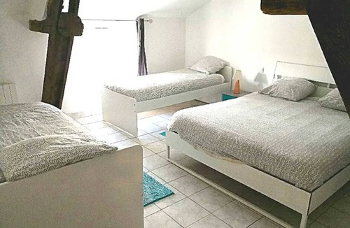 Jaunay-Marigny Villa | Homerez - Villa Futuroscope, private pool