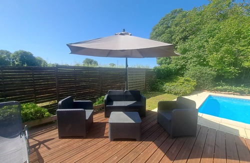 Saint-Pierre-de-Juillers Cottage | 'Horloge' La Grange du Moulin - Exclusively families, heated pool, garden, wifi