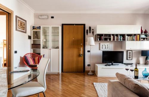 Cascina Apartment | Hostly - Family Home Strada dell'Olio - Brand new 2BR, 2 Bathrooms with AC