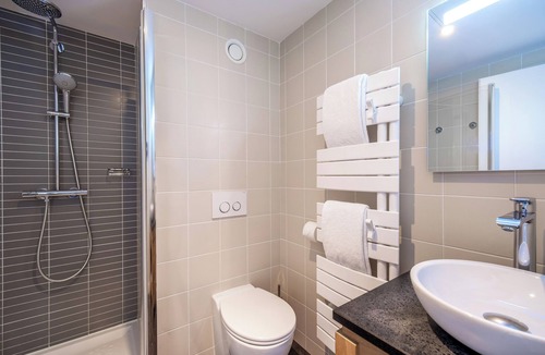 Quartier du Casino Hotel | Hotel Les Flots - Chatelaillon Plage
