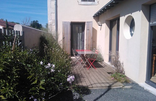 Quartier des Boucholeurs House | House 20 m from the sea, beach