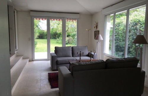 Bruges House | HOUSE 260 M2 5 BEDROOMS POOL GARDEN 1. 600 M2 NEAR BORDEAUX CENTRE