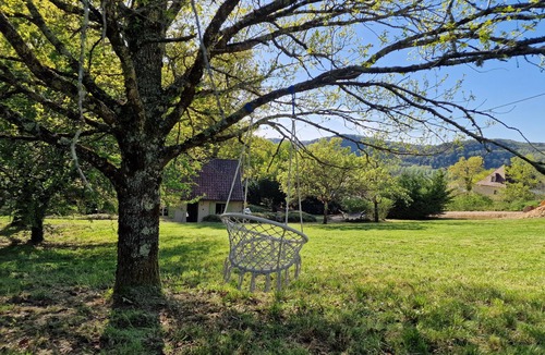 Saint-Julien-de-Lampon House | House 3 bedrooms, quiet, garden, view, near Sarlat