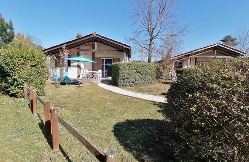 Parentis-en-Born House | House 4 pers. in residence with swimming pools, wifi