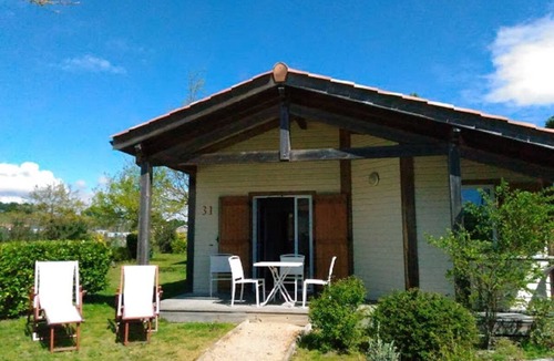 Parentis-en-Born House | House 4 persons, swimming pool, wifi - rental possible from Sunday to Sunday