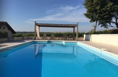 Lusignac House | House ∙ 6 bedrooms ∙ 12 guests