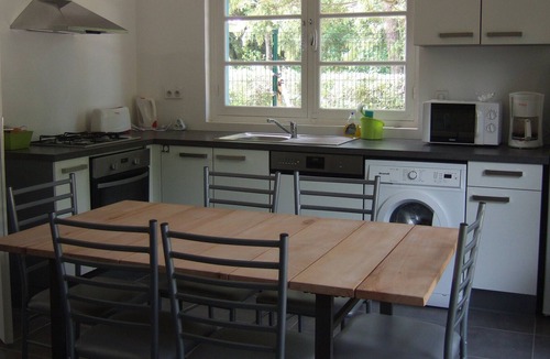 Le Grand-Village-Plage House | house 6 people, close to the beach, swimming pool shared by two apartments
