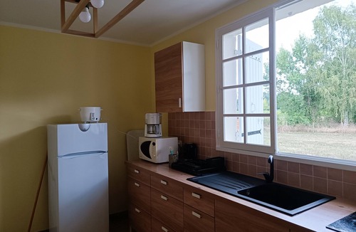 Moulis-en-Medoc House | House 65m2. Large garden, vineyard view