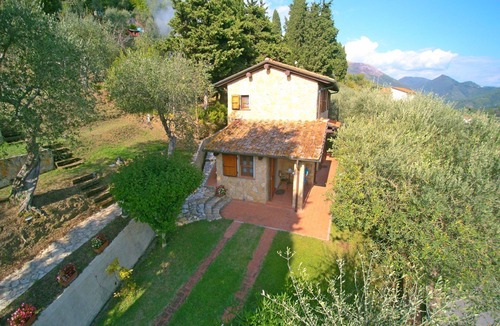 Massarosa House | House & Dependance for 6 People, Wonderful place, Garden, Wifi, Tuscany