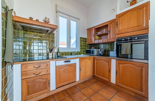 Saintes-Maries-de-la-Mer House | HOUSE FACING THE BEACH, LARGE TERRACE WITH SEA VIEW, AIR CONDITIONING, TOWN CENTER, 3 BEDROOMS
