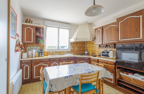 Quartier du Stade House | House for 6 with Garden, Wifi and Private Parking