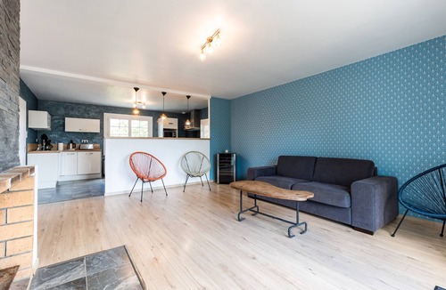 Les Salles-De-Castillon House | House in the Heart of the Vineyards