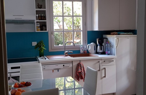 Domino Villa | House in the heart of the forest close to the beach and shops