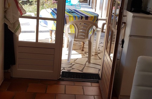 Domino Villa | House in the heart of the forest close to the beach and shops