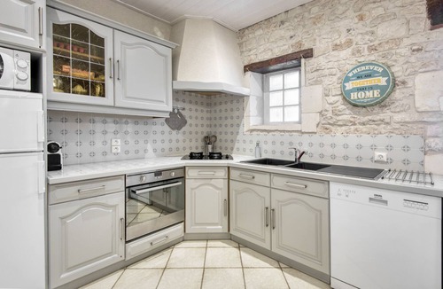 Sainte-Marie-de-Re Apartment | House MACEDOCY .
