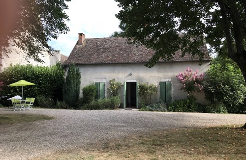 Saint-Aubin-de-Cadelech Cottage | House sleeps 5 in a hamlet, near river, in Perigord