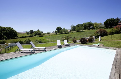 Arcangues House | House w/pool - 12 pers., quiet garden w/stunning view on the BASQUE COUNTRY