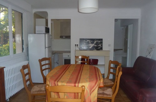Boucau House | House with garden, close to the beach, the port and the river shuttle