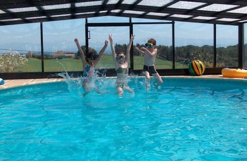 Burgaronne House | House with garden, orchard and private pool