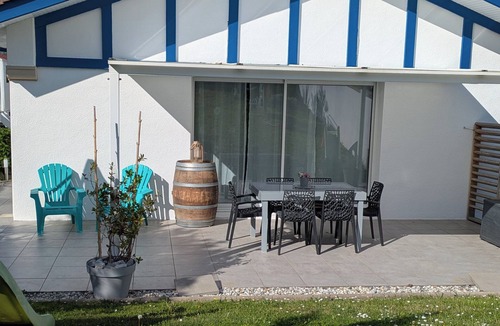 Mouguerre House | House with heated pool, ideal for families