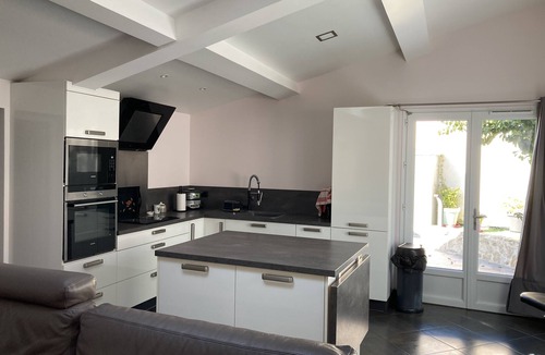 Royan House | House with heated pool 900 m from the sea and town center