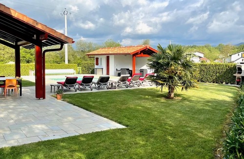 Sare House | HOUSE WITH HEATED POOL, IN ONE OF THE MOST BEAUTIFUL VILLAGES IN FRANCE.