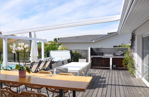 Bouliac House | House with jacuzzi and swimming pool just outside Bordeaux