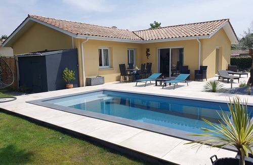 Saint-Paul-en-Born House | House with private pool, in a quiet location close to Mimizan.