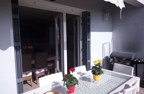 Surgeres House | House with swimming pool and pétanque court