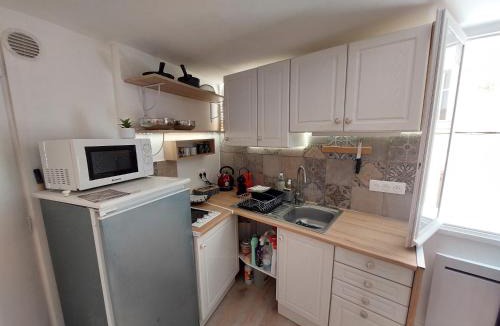 Hyeres City Centre Apartment | Hyères studio refait à neuf dans la cité médiévale
