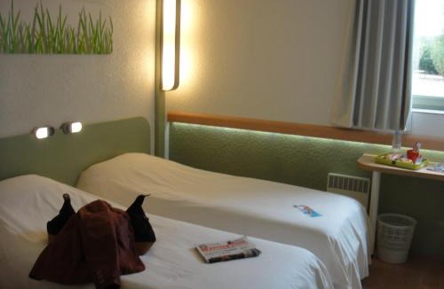Chatellerault Hotel | ibis budget Châtellerault Nord