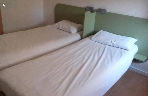 Poitiers Hotel | ibis budget Poitiers Sud