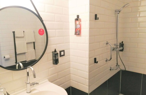 Poitiers Hotel | ibis Poitiers Sud