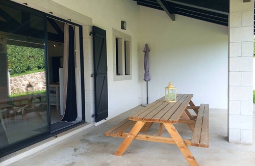 Mendionde House | Ideal house in Mendionde for 8, with large garden and modern amenities