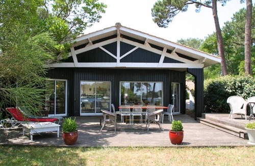 Lacanau House | Idyllic Location on the lake, garden and terrace, direct beach access