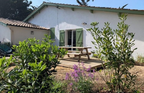 Domino House | Ile d'Oleron, seaside, direct access to the beach (50 m), WIFI