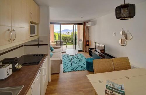 La Croix des Gardes Apartment | IMMOGROOM - 2 Rooms - Renovated - Pool - Air conditioning - Parking -
