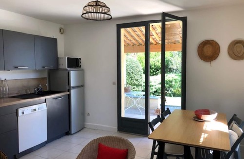 Mirabel-aux-Baronnies House | In a field of olive trees, house for 6-7 people with a large swimming pool