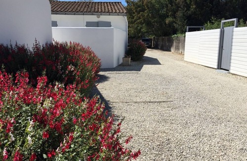 Rivedoux-Plage Cottage | In the heart of the pine forest, cottage for 2 people, very well equipped