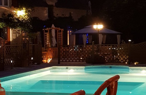 Chateau-Garnier Villa | Inviting 3-Bed holiday home in Château-Garnier