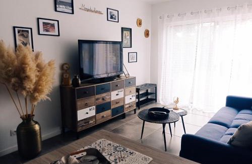 Nerac Apartment | Joli gîte indépendant au calme tout confort wifi climatisation draps et serviettes incluses parking gratuit