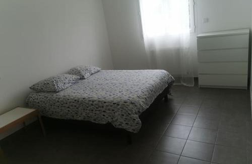 Saint-Andre-de-Cubzac Villa | Jolie maison entière avec 3 chambres centre ville