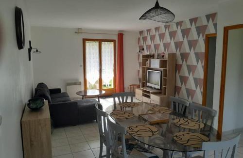 Bussac House | Jolie maison à la campagne avec Spa et piscine