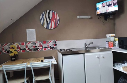Chatellerault Bed & Breakfast | Just a few minutes from Futuroscope/Aqua/Arena, ideal family apartment for 4 people