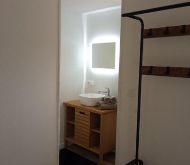 Lesparre-Medoc Bed & Breakfast | L A P tite Médocaine