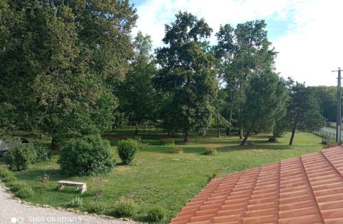 Lesparre-Medoc Bed & Breakfast | L A P tite Médocaine